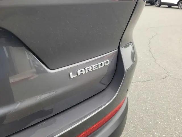 2023 Jeep Grand Cherokee L Laredo 4x4