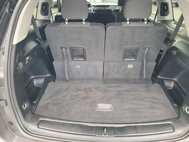 2023 Jeep Grand Cherokee L Laredo 4x4