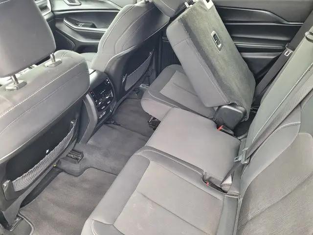 2023 Jeep Grand Cherokee L Laredo 4x4