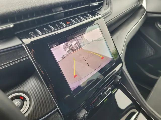 2023 Jeep Grand Cherokee L Laredo 4x4