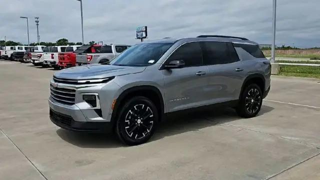 2026 Chevrolet Traverse FWD LT