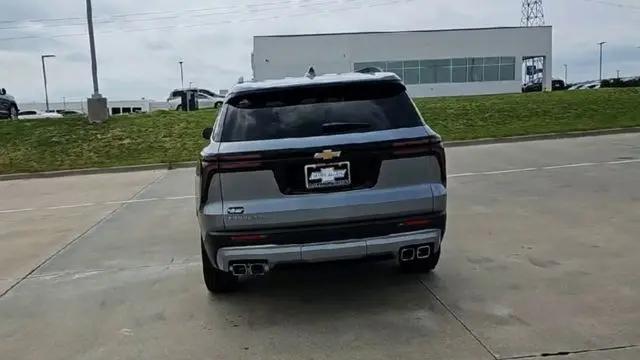 2026 Chevrolet Traverse FWD LT