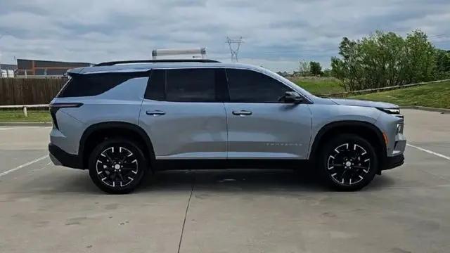 2026 Chevrolet Traverse FWD LT