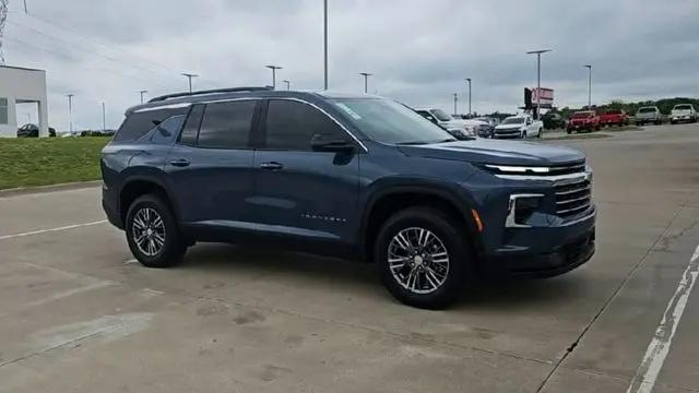 2026 Chevrolet Traverse FWD LT