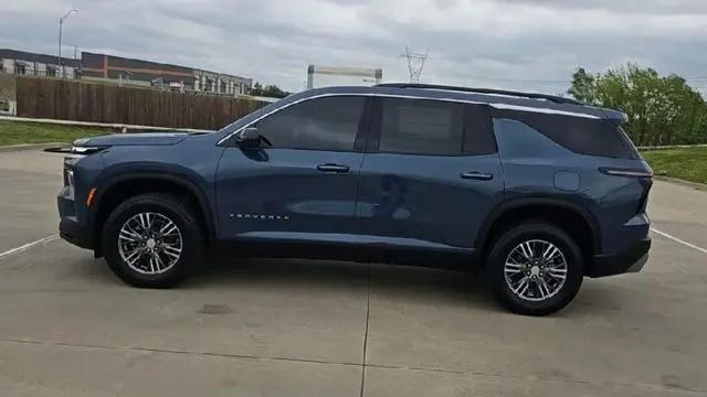 2026 Chevrolet Traverse FWD LT