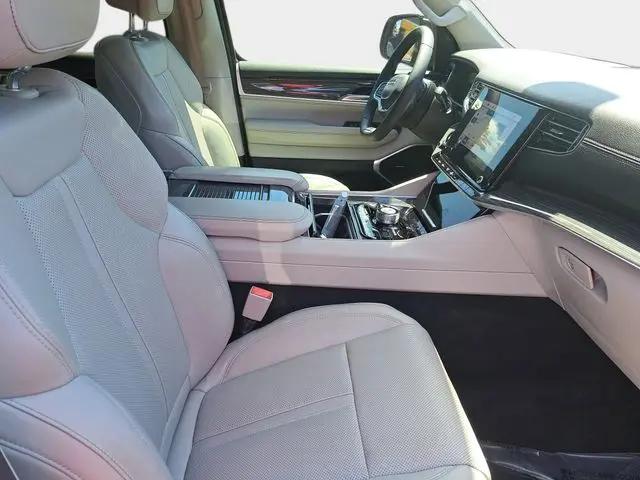 2022 Jeep Wagoneer Series III 4x4