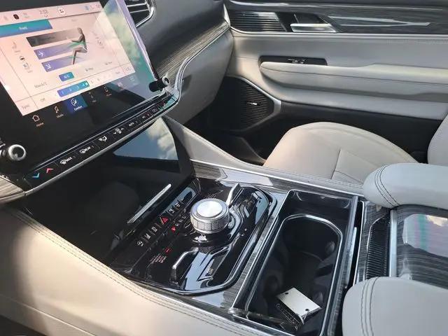 2022 Jeep Wagoneer Series III 4x4