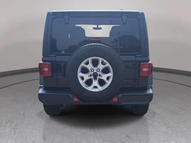 2021 Jeep Wrangler Islander 4x4
