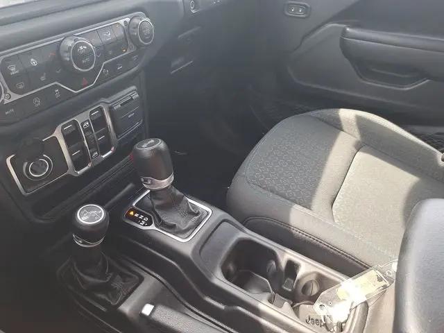 2021 Jeep Wrangler Islander 4x4