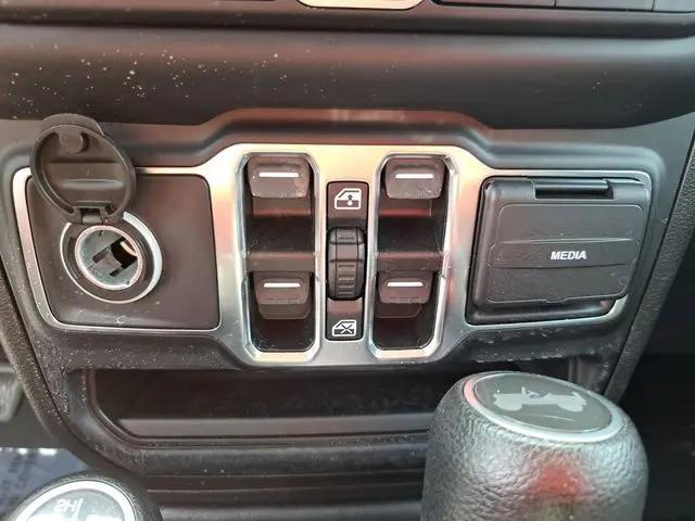 2021 Jeep Wrangler Islander 4x4