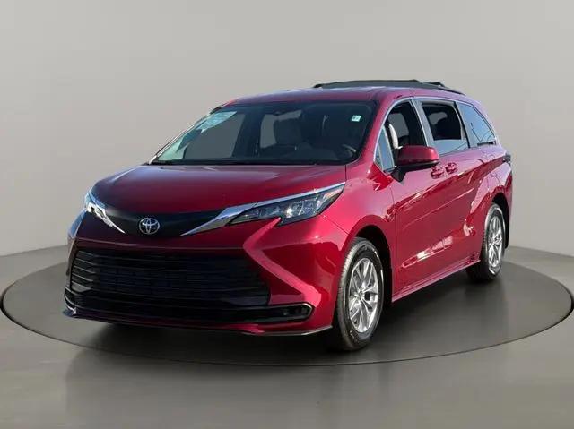 2026 Toyota Sienna LE