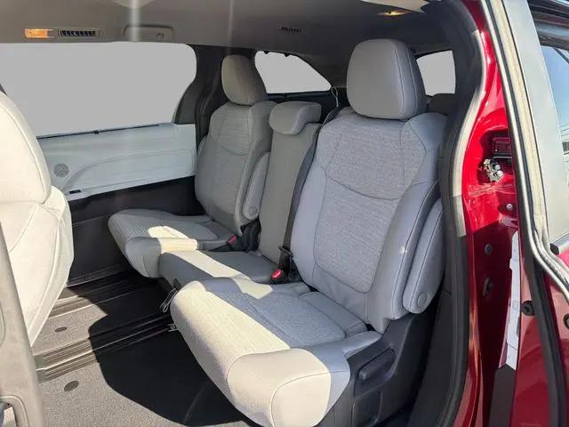 2026 Toyota Sienna LE