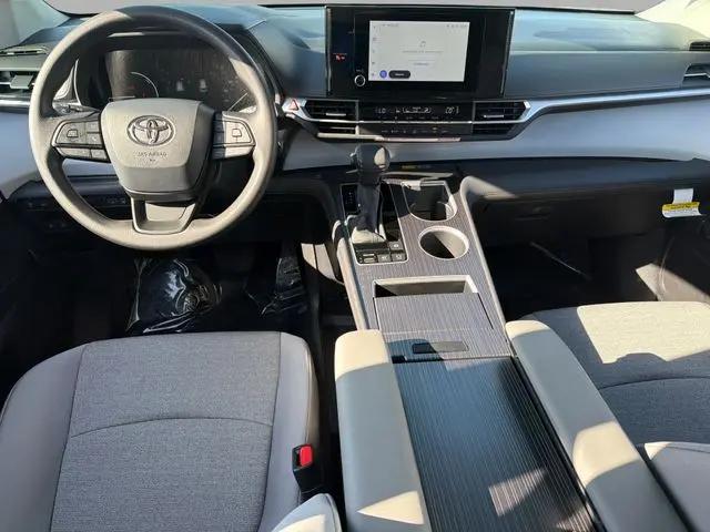 2026 Toyota Sienna LE