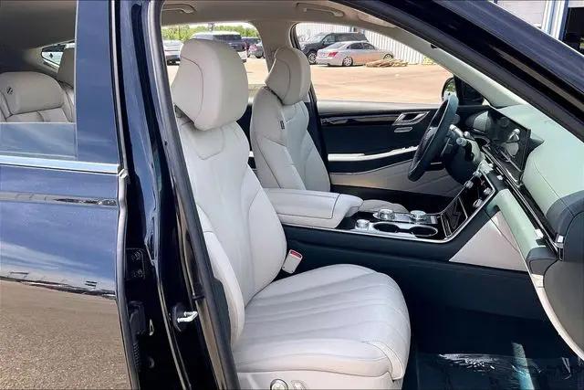 2025 Genesis GV80 2.5T Standard AWD