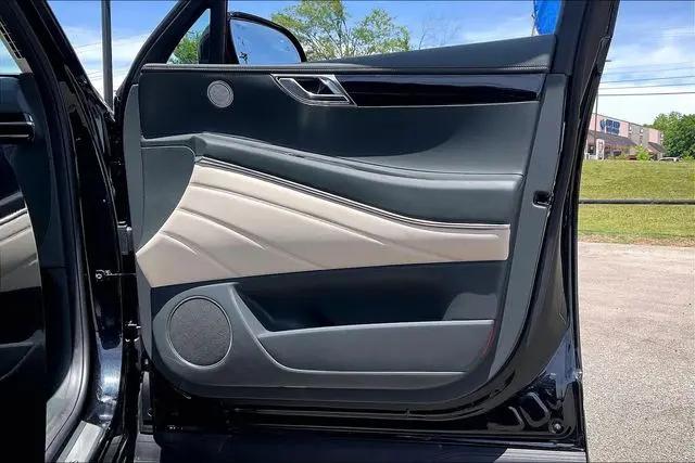 2025 Genesis GV80 2.5T Standard AWD