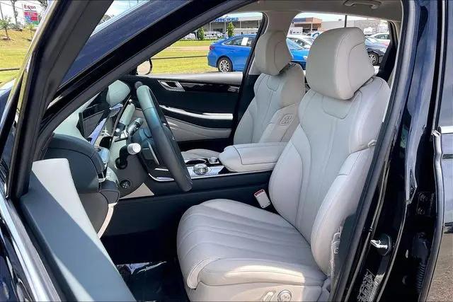 2025 Genesis GV80 2.5T Standard AWD