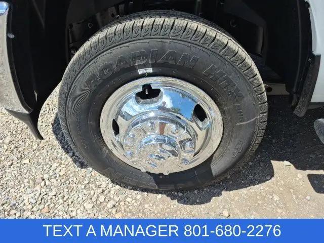 2026 Ram 3500 Tradesman Crew Cab 4x4 8 Box