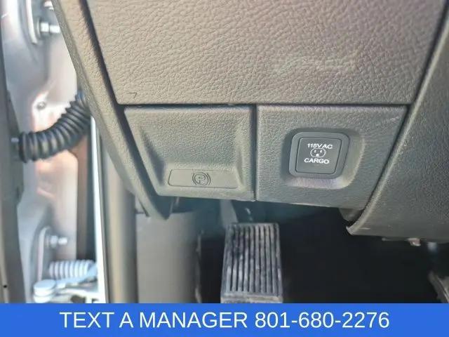 2026 Ram 3500 Tradesman Crew Cab 4x4 8 Box