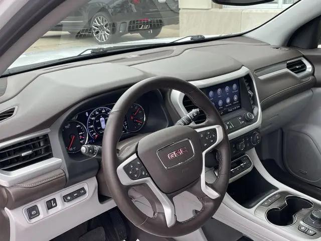 2023 GMC Acadia AWD SLT