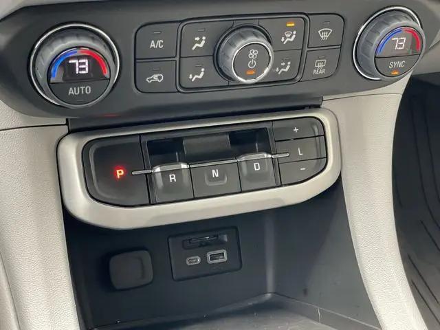 2023 GMC Acadia AWD SLT