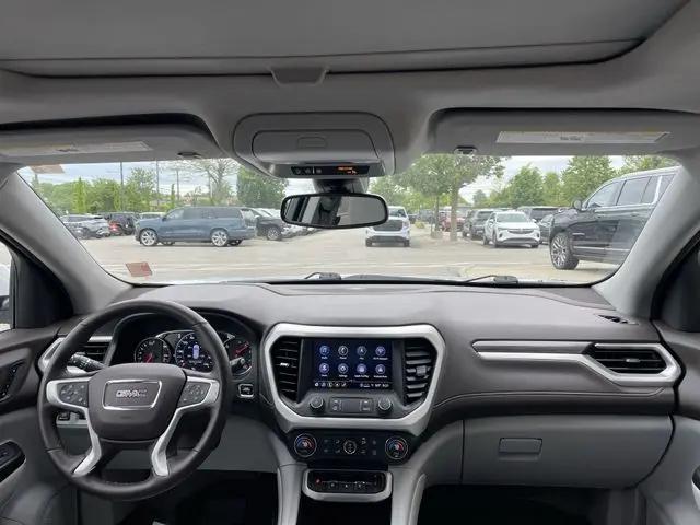 2023 GMC Acadia AWD SLT