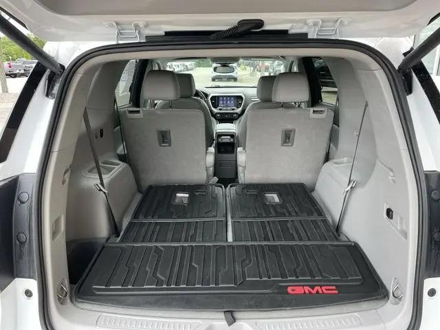 2023 GMC Acadia AWD SLT