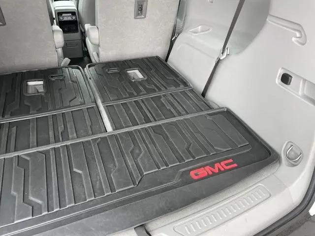 2023 GMC Acadia AWD SLT