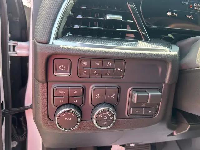 2026 Chevrolet Suburban RST, 4WD