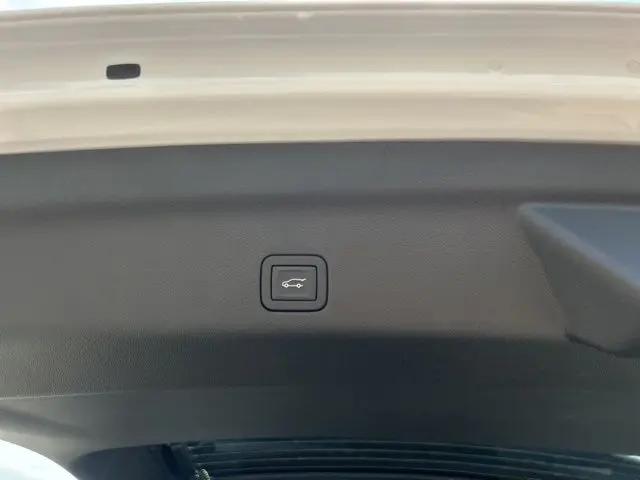 2026 Chevrolet Suburban RST, 4WD