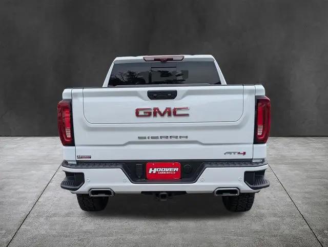 2024 GMC Sierra 1500 4WD Crew Cab Short Box AT4