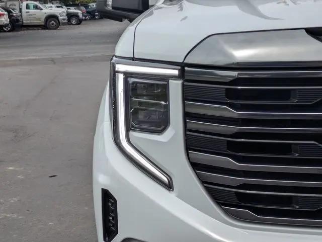 2024 GMC Sierra 1500 4WD Crew Cab Short Box AT4