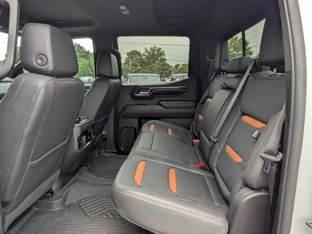 2024 GMC Sierra 1500 4WD Crew Cab Short Box AT4