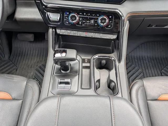2024 GMC Sierra 1500 4WD Crew Cab Short Box AT4