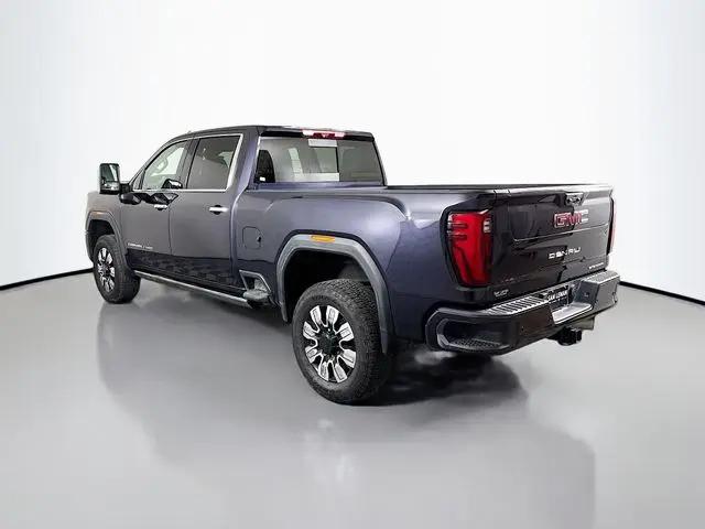2024 GMC Sierra 2500HD 4WD Crew Cab Standard Bed Denali
