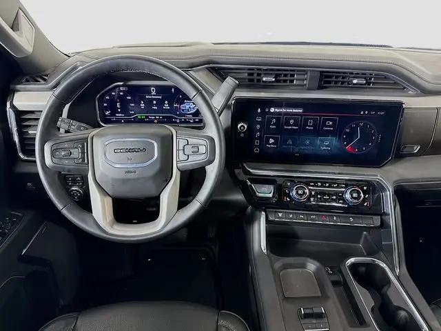 2024 GMC Sierra 2500HD 4WD Crew Cab Standard Bed Denali
