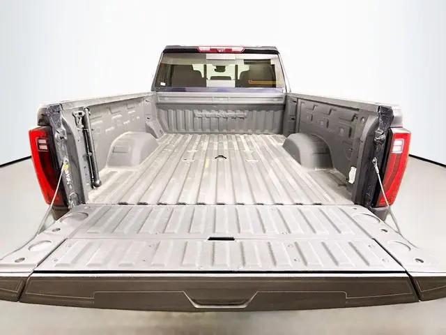 2024 GMC Sierra 2500HD 4WD Crew Cab Standard Bed Denali