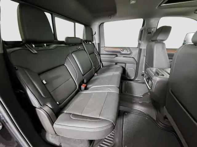 2024 GMC Sierra 2500HD 4WD Crew Cab Standard Bed Denali