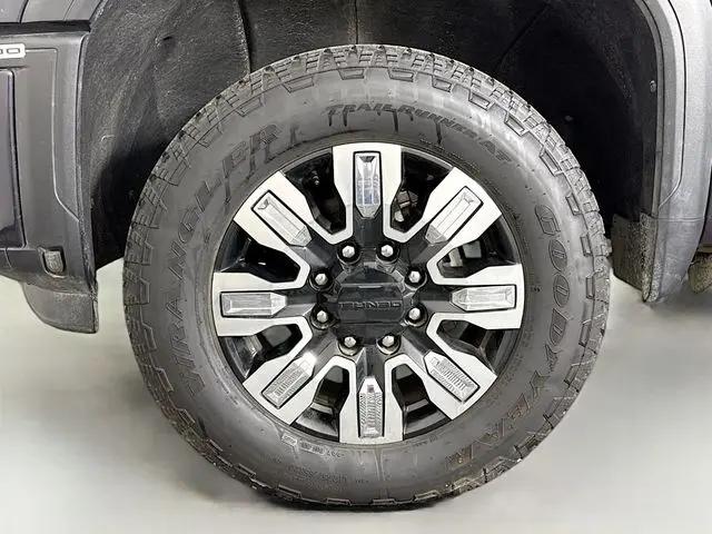 2024 GMC Sierra 2500HD 4WD Crew Cab Standard Bed Denali