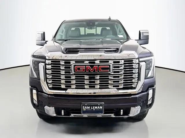 2024 GMC Sierra 2500HD 4WD Crew Cab Standard Bed Denali