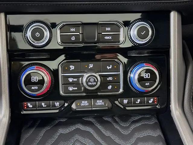 2024 GMC Yukon 4WD Denali