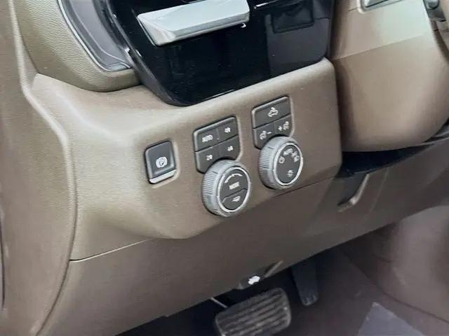 2026 Chevrolet Silverado 1500 4WD Crew Cab Standard Bed LT