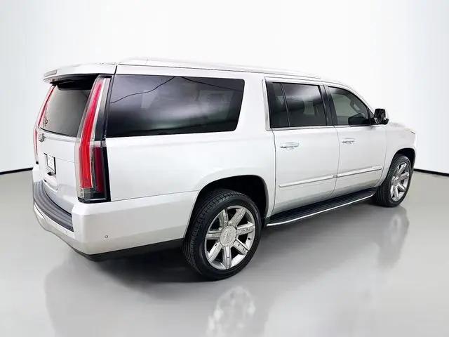 2017 Cadillac Escalade ESV Luxury
