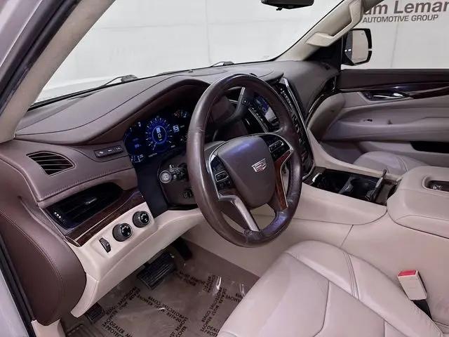2017 Cadillac Escalade ESV Luxury