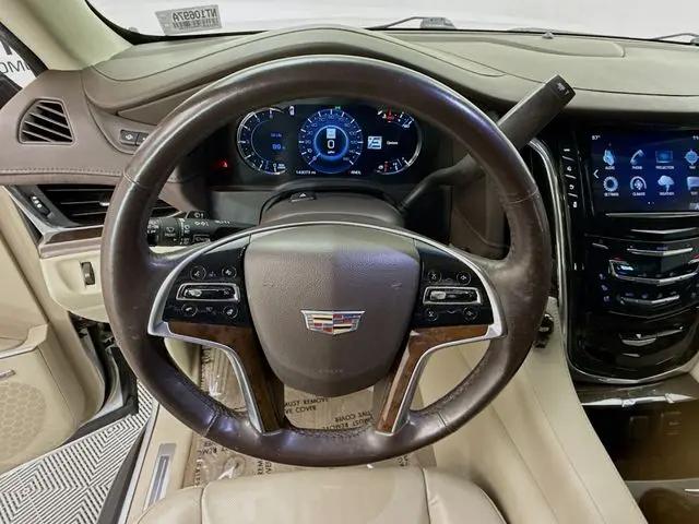 2017 Cadillac Escalade ESV Luxury