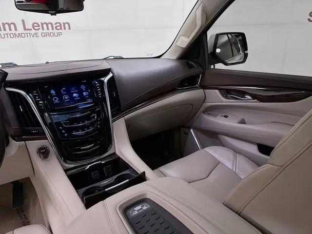 2017 Cadillac Escalade ESV Luxury
