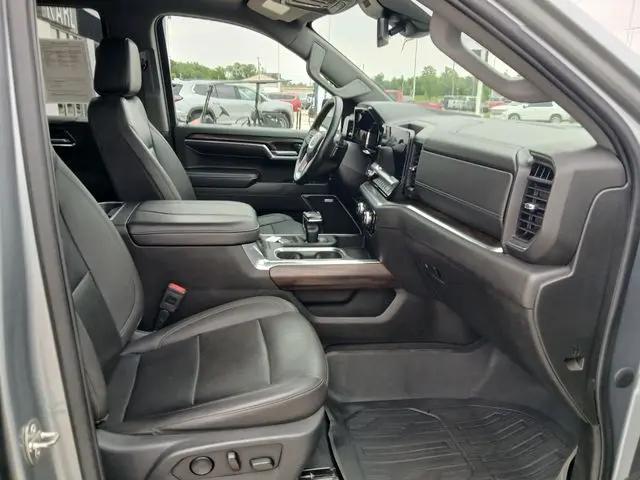 2023 GMC Sierra 1500 4WD Crew Cab Standard Box SLT