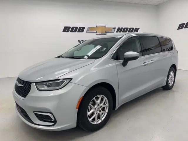 2023 Chrysler Pacifica Touring L for sale in Louisville, KY