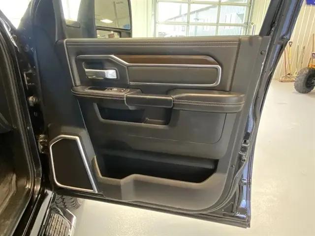 2023 Ram 3500 Laramie Crew Cab 4x4 6'4" Box