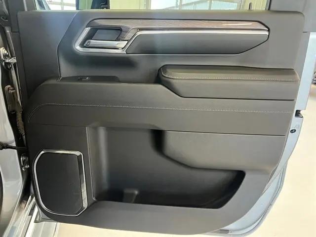 2024 Chevrolet Silverado 2500HD 4WD Crew Cab Standard Bed LTZ