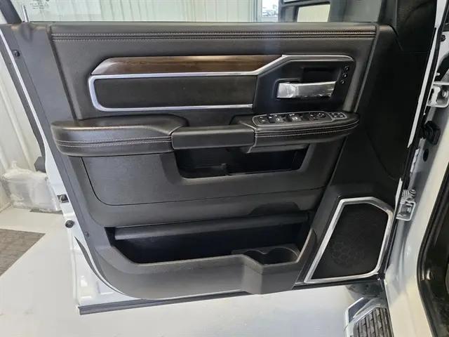 2023 Ram 3500 Laramie Crew Cab 4x4 6'4" Box